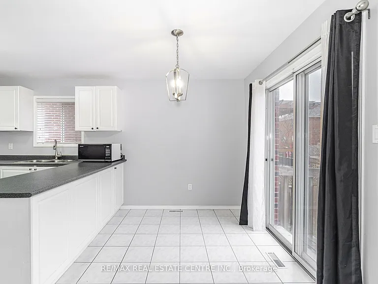 3727 Althorpe Cir — Photo 16