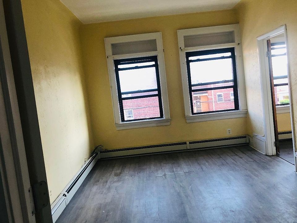 1st image of 12 Overlook Ave APT 1