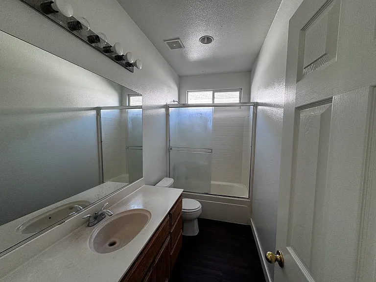 5239 E Kaviland Ave — Photo 20