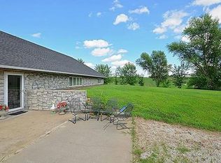 18550 New Market Rd, Dearborn, MO 64439