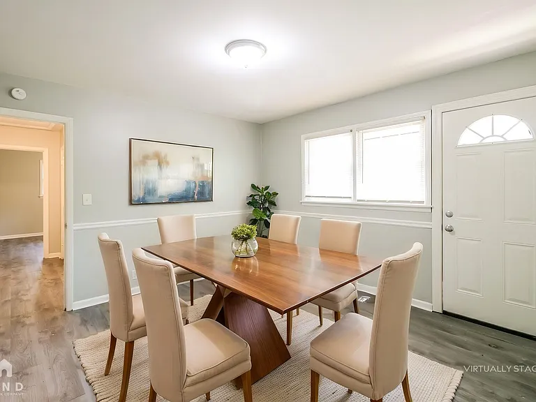 6220 Leslie Dr — Photo 3