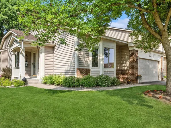 1458 Summit Shores Dr, Burnsville, MN 55306