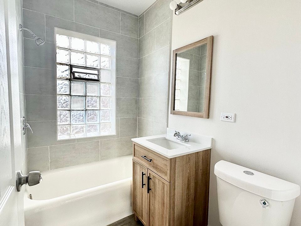 1st image of 1245 N Karlov Ave #1