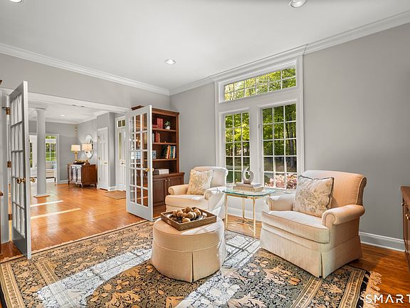 4th image of 324 Nod Hill Road