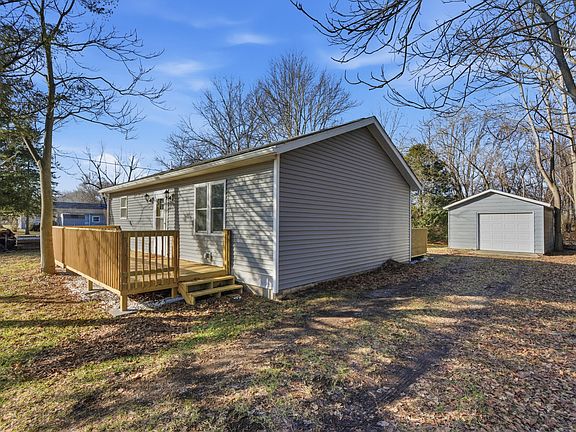 2nd image of 1606 N Longshore Dr