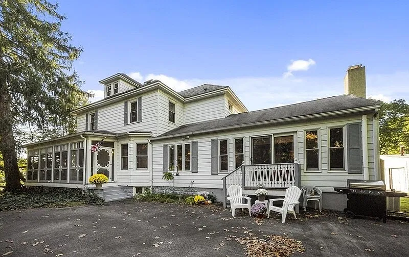 105 Dickinson Rd