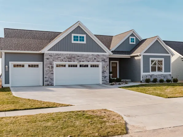 9514 Fields Dr, Zeeland, MI 49464