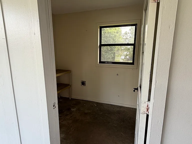 611 Indiana Ave — Photo 15