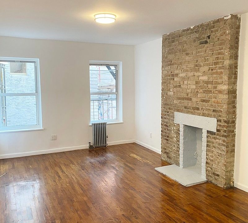1st image of 1562 3rd Ave #41
