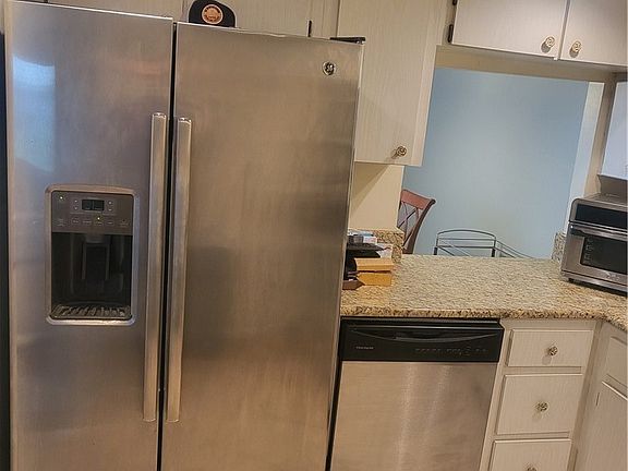 3rd image of 4520 SE 6th Pl APT 2A