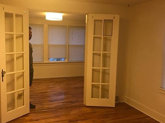 Dining room to back bedroom