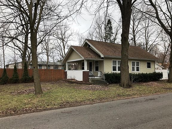 3rd image of 774 Bagley Ave