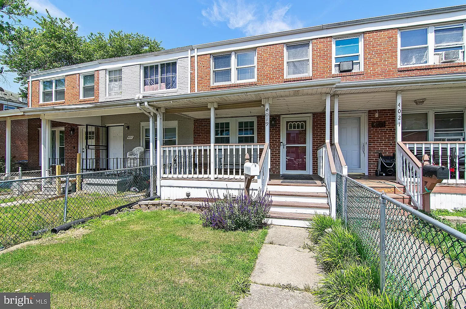 3 bed, 1716 sqft, $1,950 — Photo 2