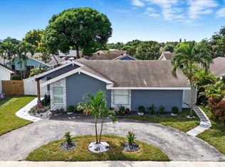 8150 SW 3rd Ct, Pompano Beach, FL 33068