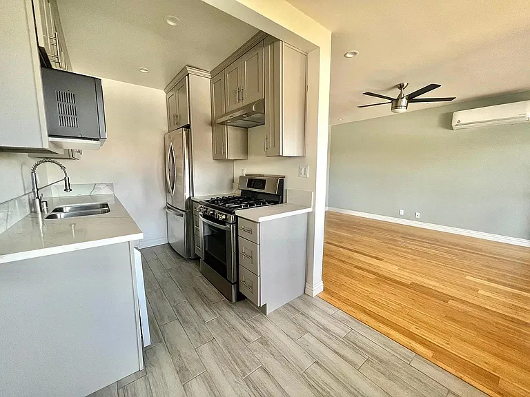 2111 E Bermuda St #7 — Photo 3