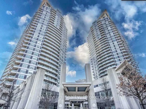 33 Elm Dr W, Mississauga, ON