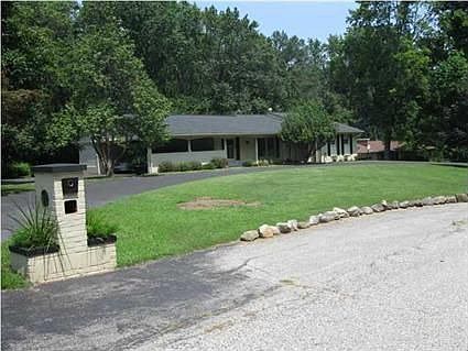 2nd image of 13201 Woodland Ln