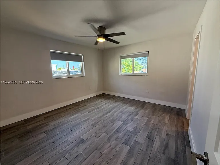 835 SE 12th St #837 — Photo 13