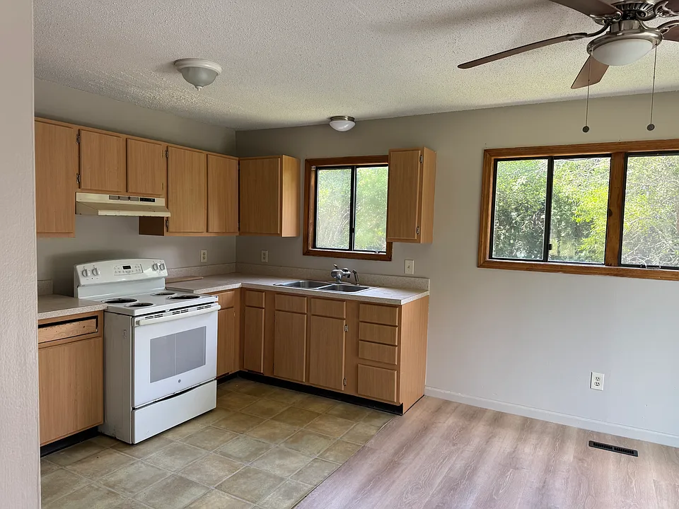 9 Acorn Dr #7