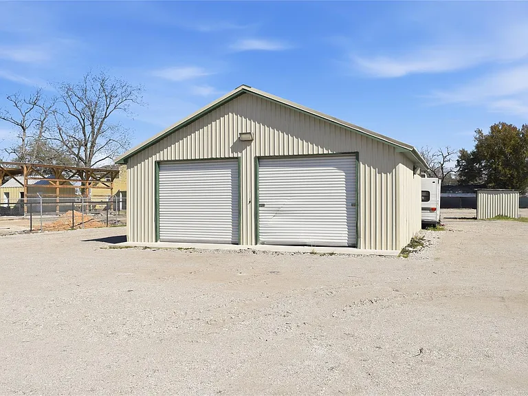 12123 West Dr — Photo 8