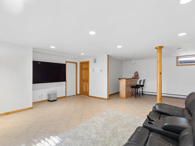 18 Noyac Harbor Rd — Photo 30