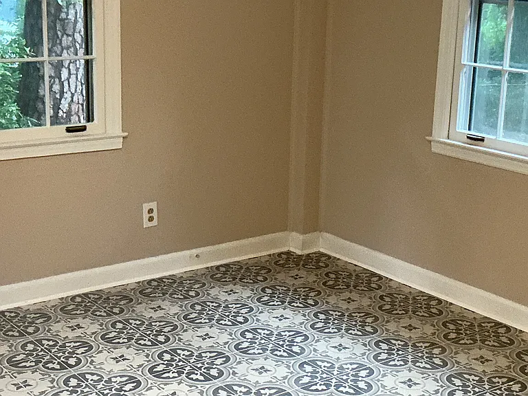 328 Hilderbrand Dr — Photo 11