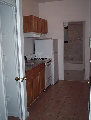 Rented by J Misrahi Realty Corp | media 4