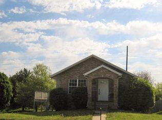 1034 S Greentree Ave, Springfield, MO 65809