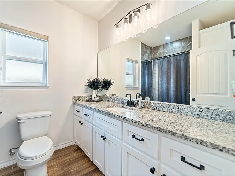 11526 S Creek Dr — Photo 17