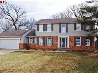40 Country Lane Ct, Saint Charles, MO 63304