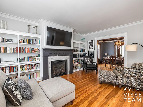 5th image of 1605 Lake Dr SE