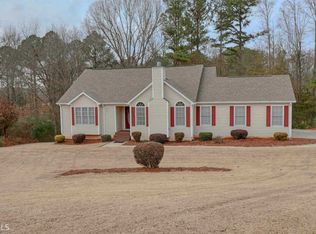 30 Pecan Lake Ct, Sharpsburg, GA 30277