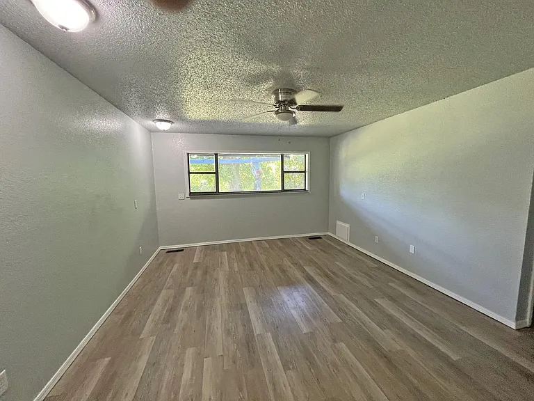 7215 Driftwood Dr — Photo 10