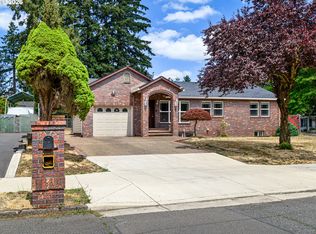 13717 SE Mill St, Portland, OR 97233