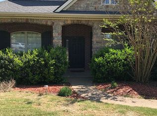 5603 E Sombreado Rd, Fayetteville, AR 72703