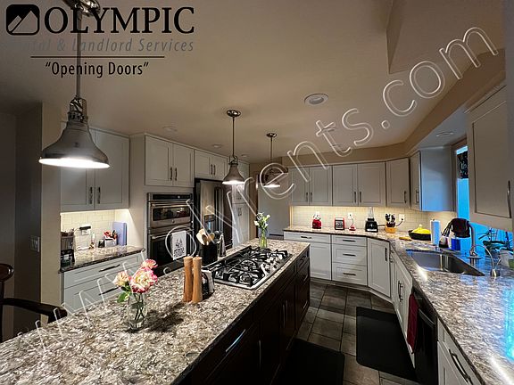 4th image of 4231 Amber Ct SE