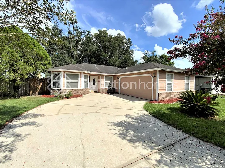 7737 Rockridge Dr W — Photo 1