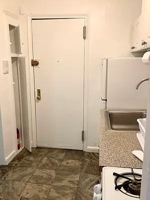 Rented by Corcoran | media 34