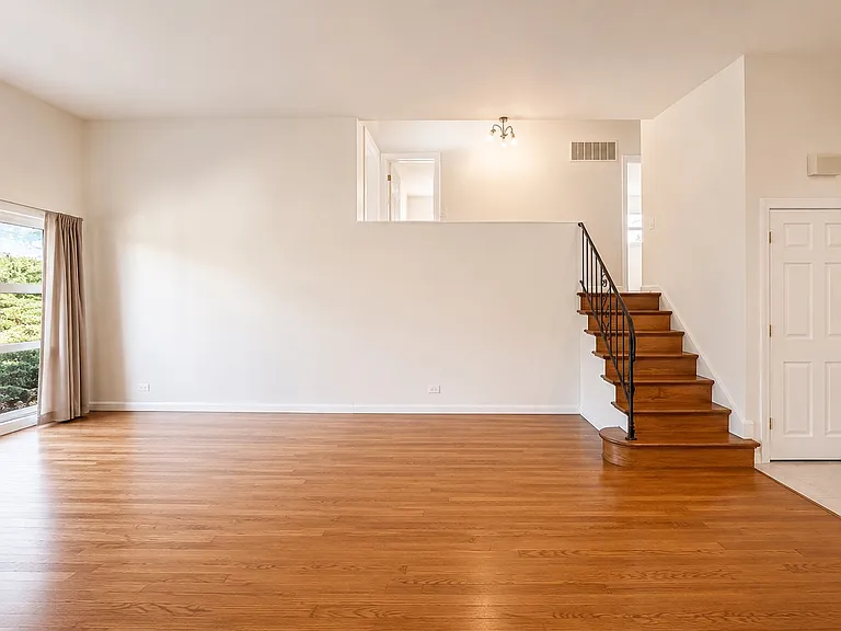 406 Sunset Dr — Photo 7