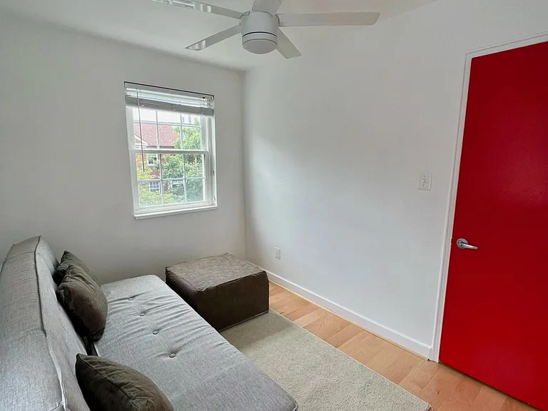 2111 N Scott St #62 — Photo 17