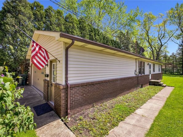 241 W Good Ave, Wadsworth, OH 44281