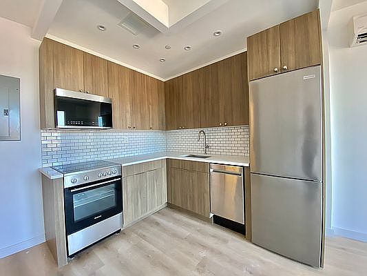 1st image of 980 Bergen St APT 4