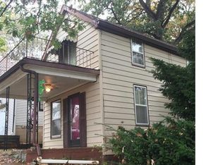 7143 Brompton Sq, Saint Louis, MO 63143