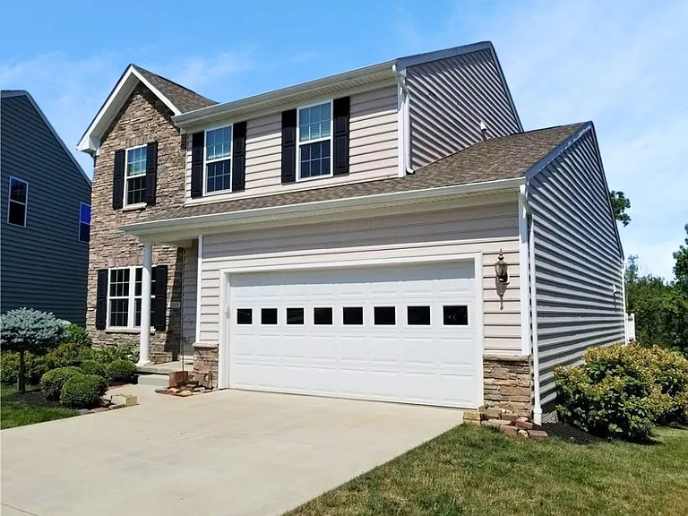 5055 Lake Forest Dr — Photo 3