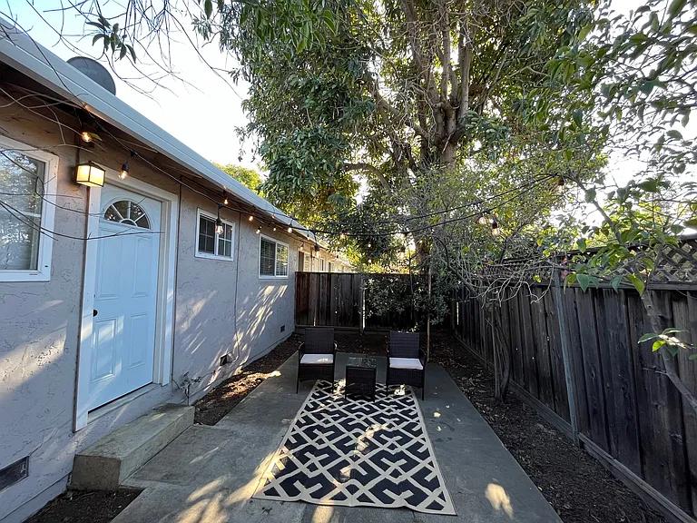 2091 Montecito Ave #2 — Photo 7