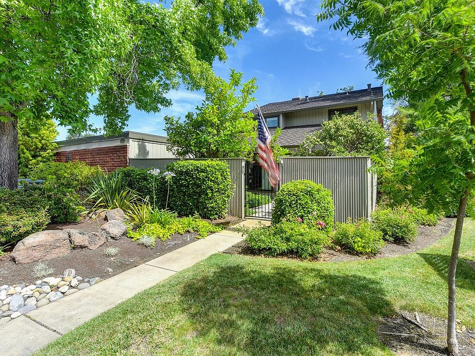 1st image of 8855 Bluff Ln
