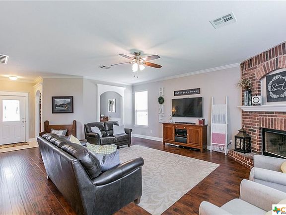 5th image of 903 Sugar Brook Dr