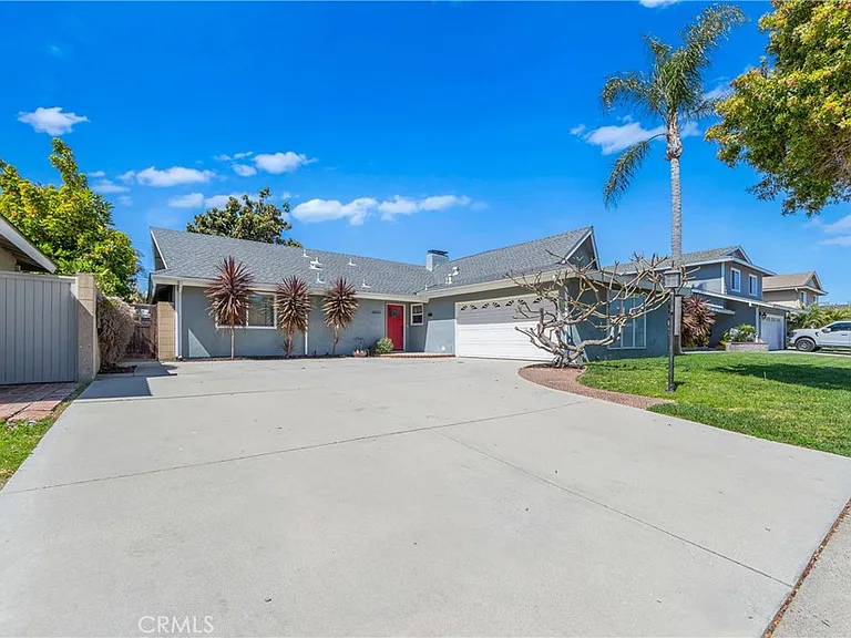 16311 Woodstock Ln — Photo 1