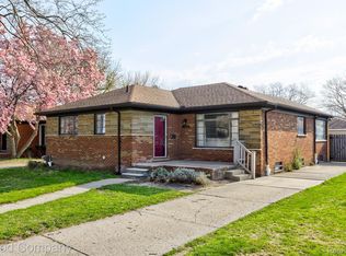 23160 Harding St, Oak Park, MI 48237