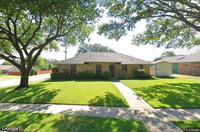 1st image of 200 Aspenway Dr